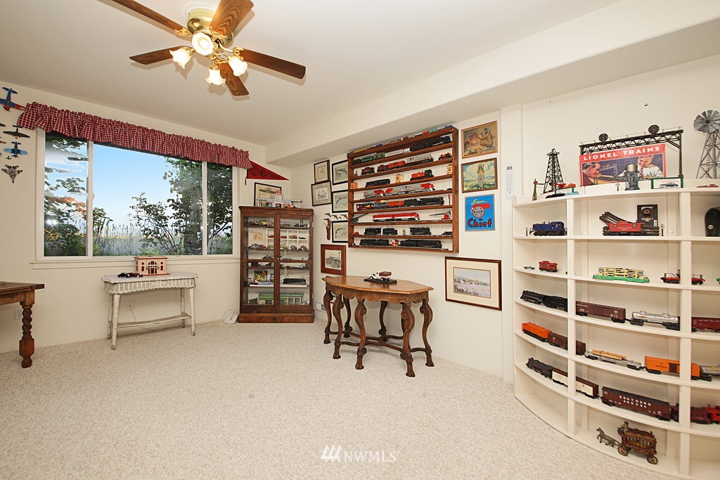 2680 Sunlight Beach Road Clinton, WA 98236 - Photo 14 of 15 Gallery Image 14