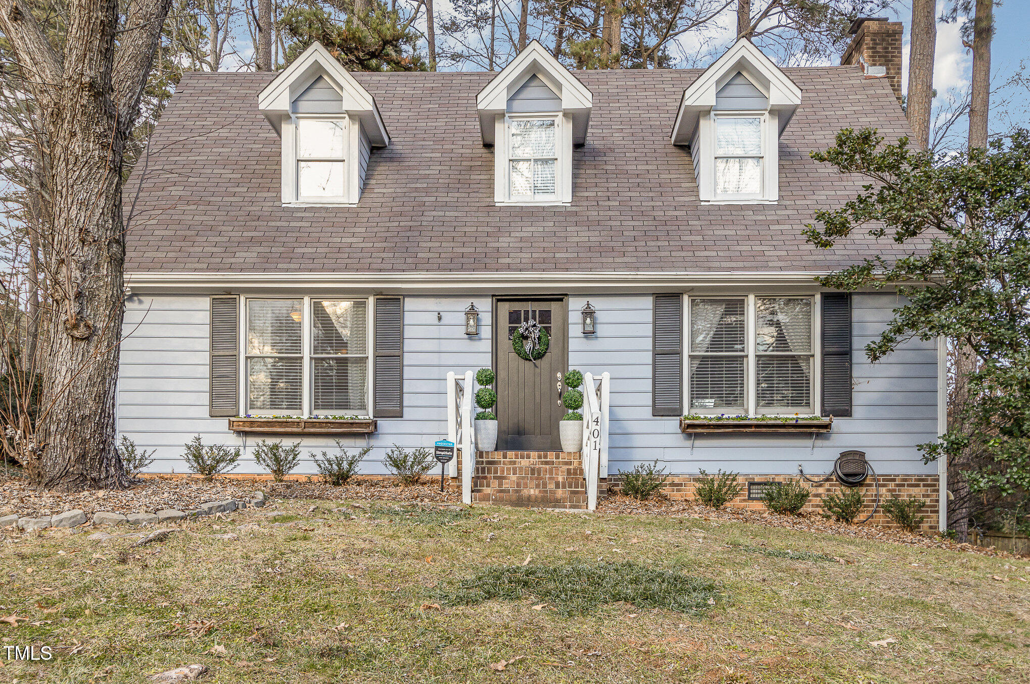 401 Rosehaven Drive Raleigh, NC 27609 - Photo 1 of 26 Welcome to 401 Rosehaven Drive!