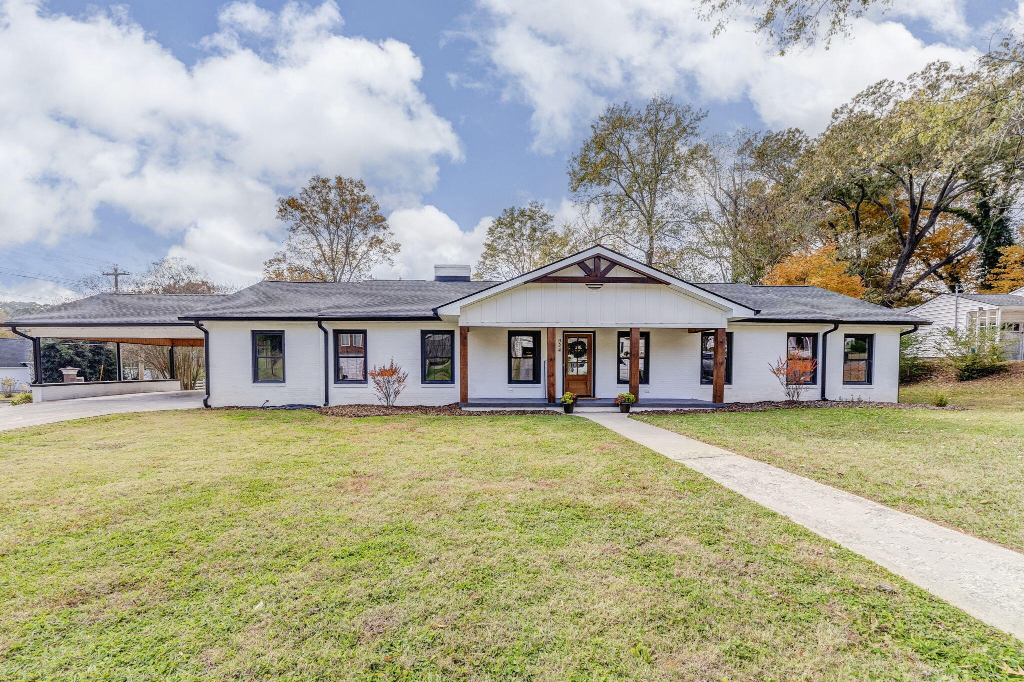 924 Stoneleigh Road Dalton, GA 30720 - Photo 3 of 83 79-web-or-mls-DSC08599_600_601