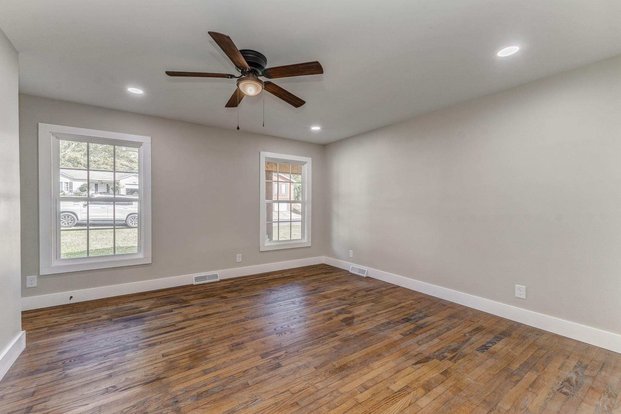 924 Stoneleigh Road Dalton, GA 30720 - Photo 61 of 83 52-web-or-mls-DSC08527_8_9