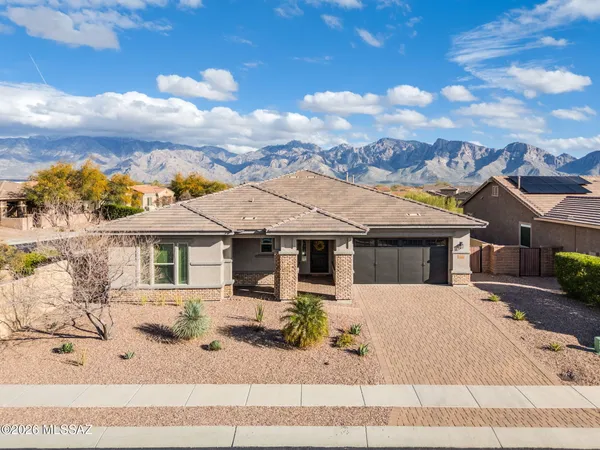 $799,000 | 13220 North Fluffgrass Place, Oro Valley, AZ 85755