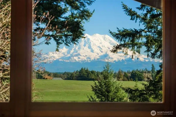 $999,980 | 29622 48th Avenue South, Roy, WA 98580