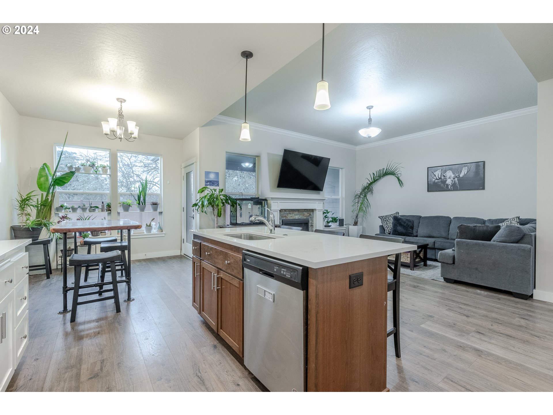 1026 West Olympic Street Springfield, OR 97477 - Photo 11 of 31