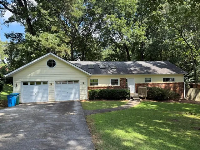 $2,300 | 3544 Raymond Drive, Atlanta, GA 30340