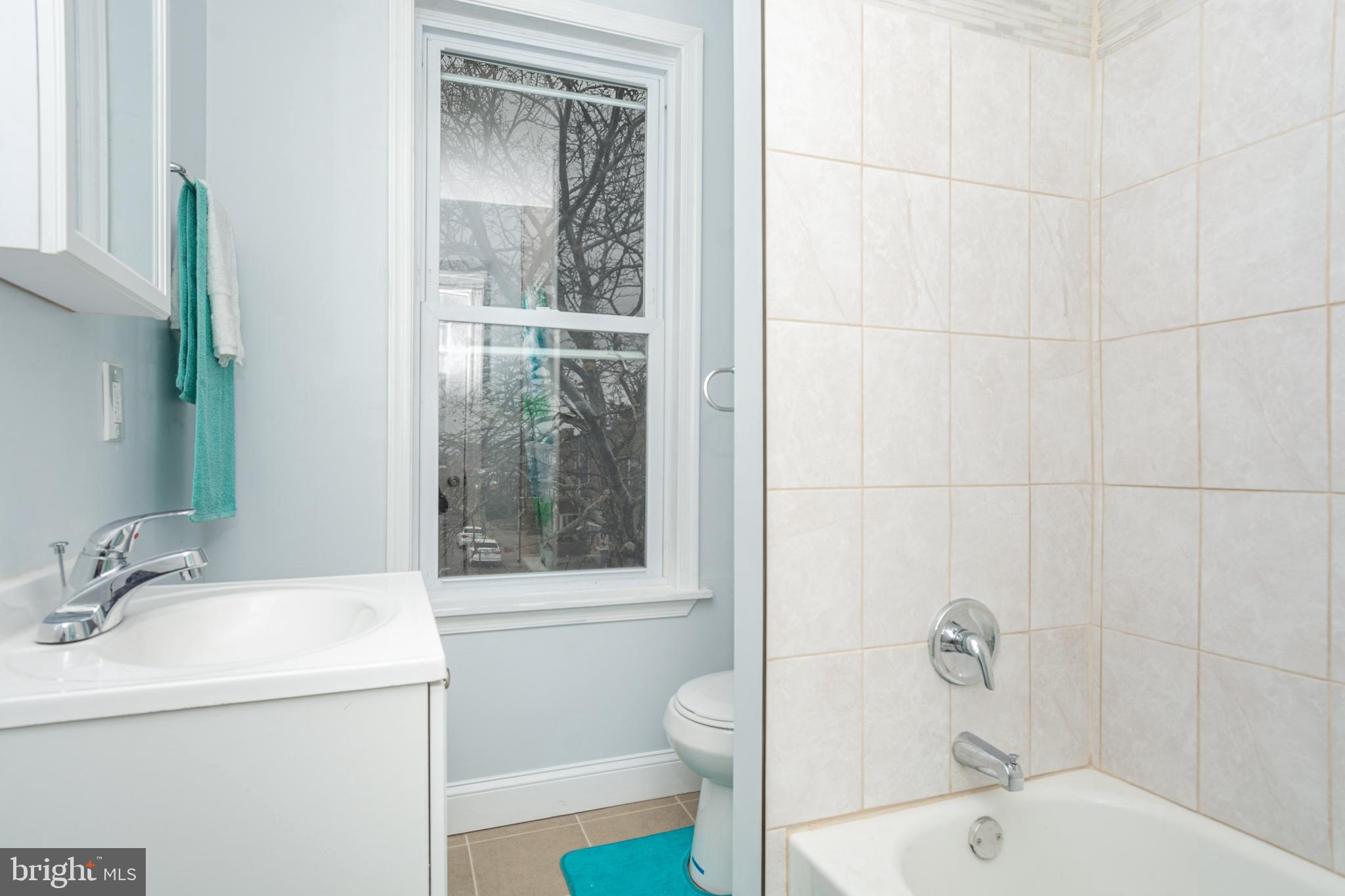 4414 Belair Road Baltimore, MD 21206 - Photo 30 of 55 2nd level hall bathroom