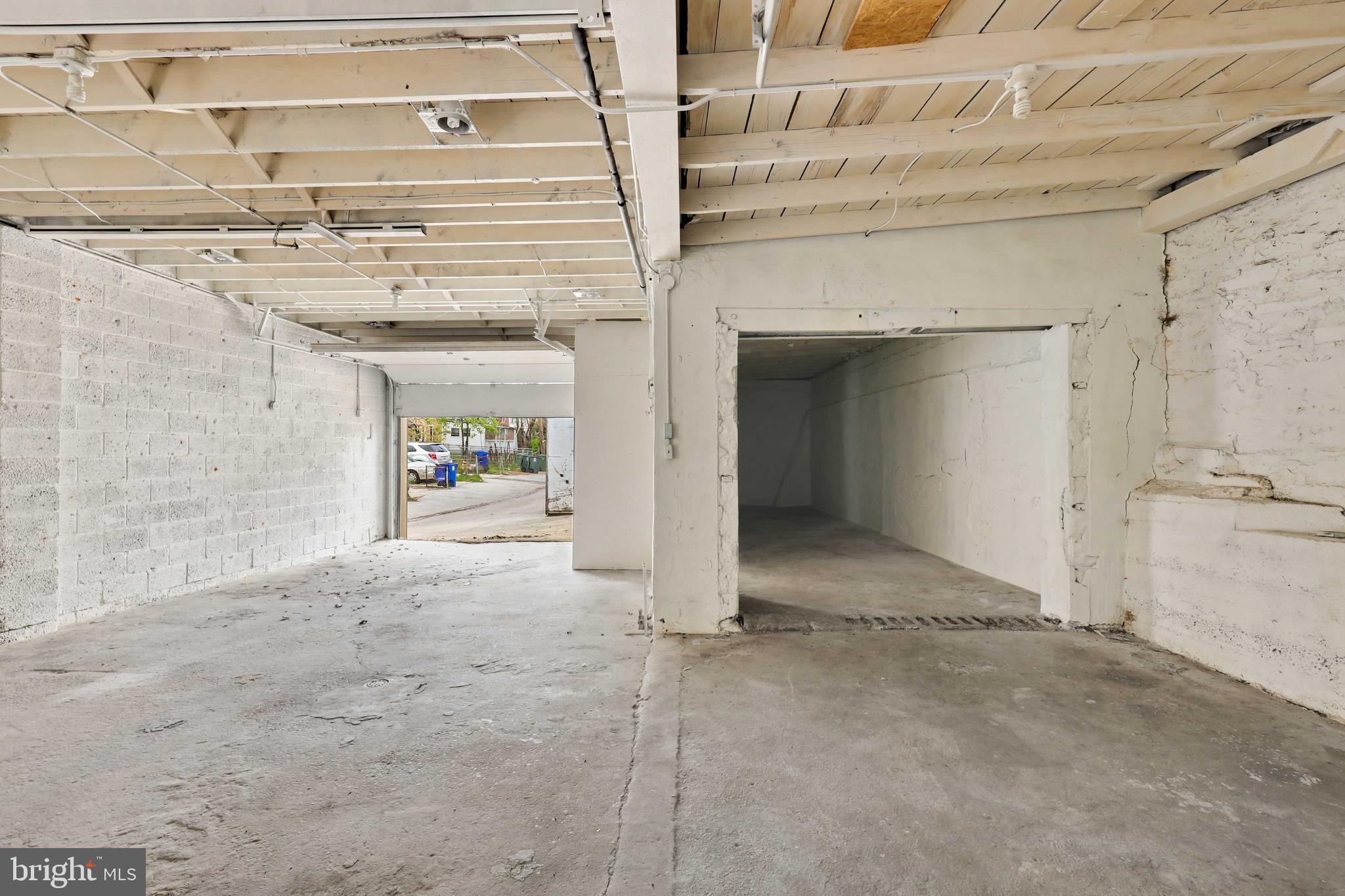 4414 Belair Road Baltimore, MD 21206 - Photo 3 of 55 5 car garage electric & water & two bays