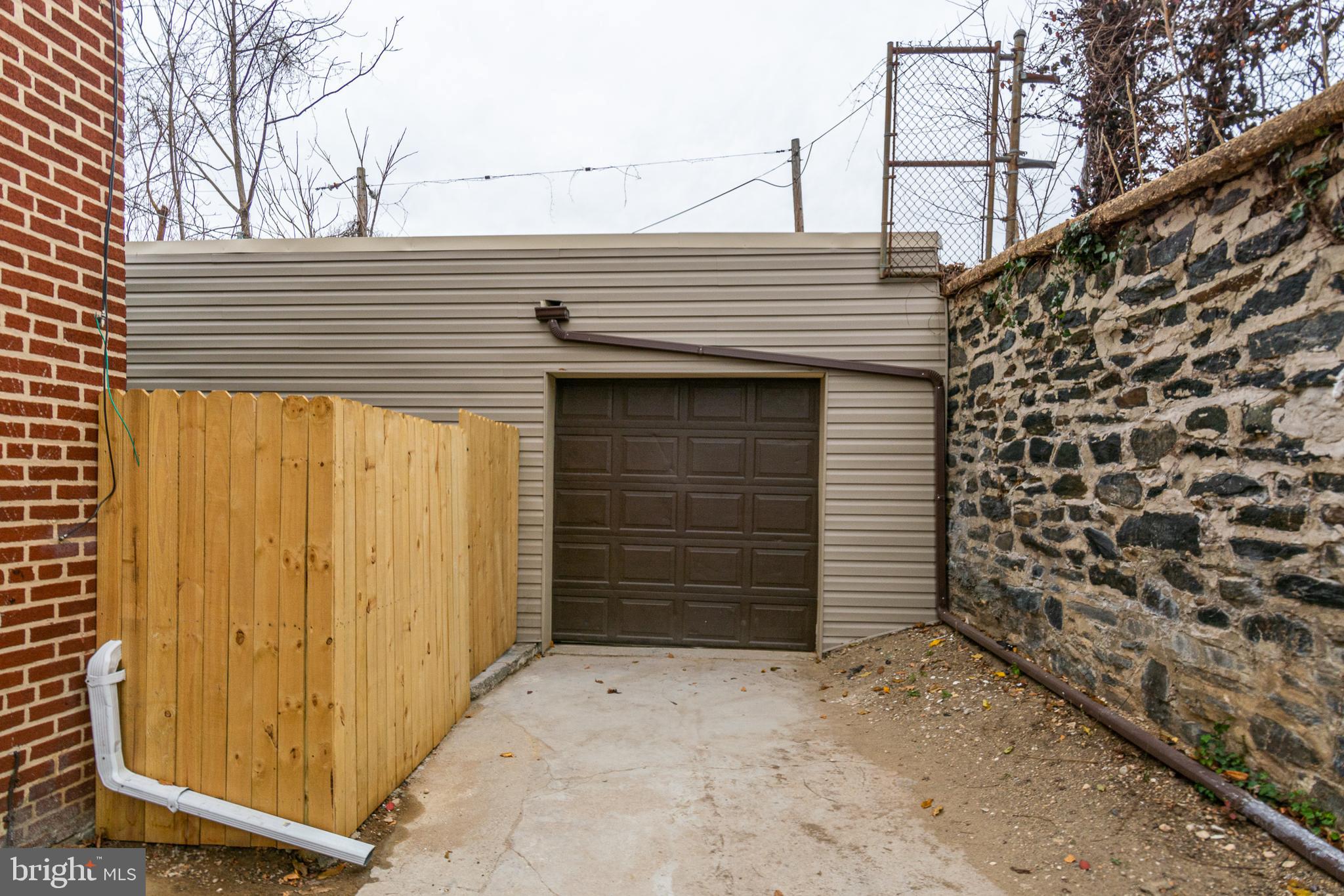 4414 Belair Road Baltimore, MD 21206 - Photo 43 of 55 Front driveway entrance to 5 car garage