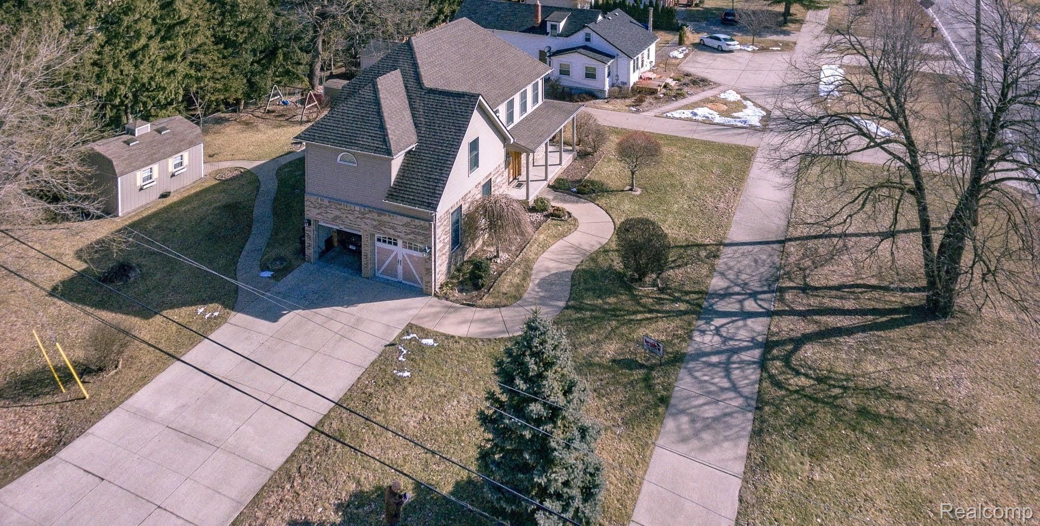 2637 East Square Lake Road Troy, MI 48085 - Photo 7 of 39 SQLKRD2637E-6.jpg