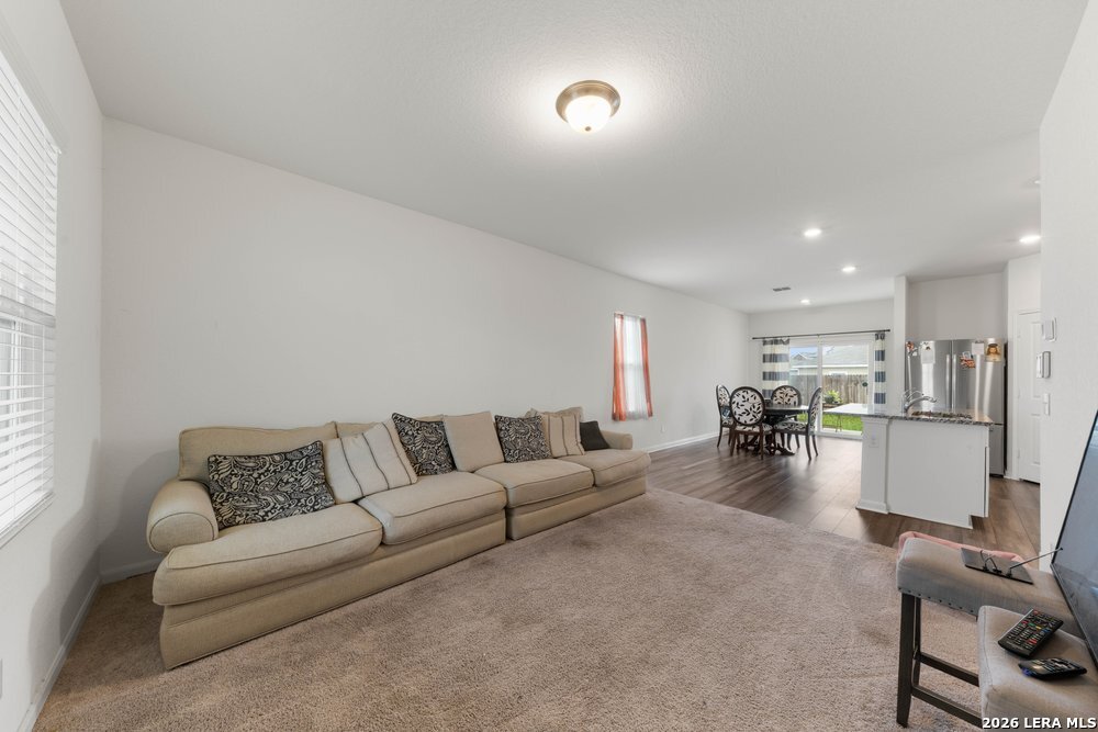 5811 Rue Picasso Converse, TX 78109 - Photo 4 of 23