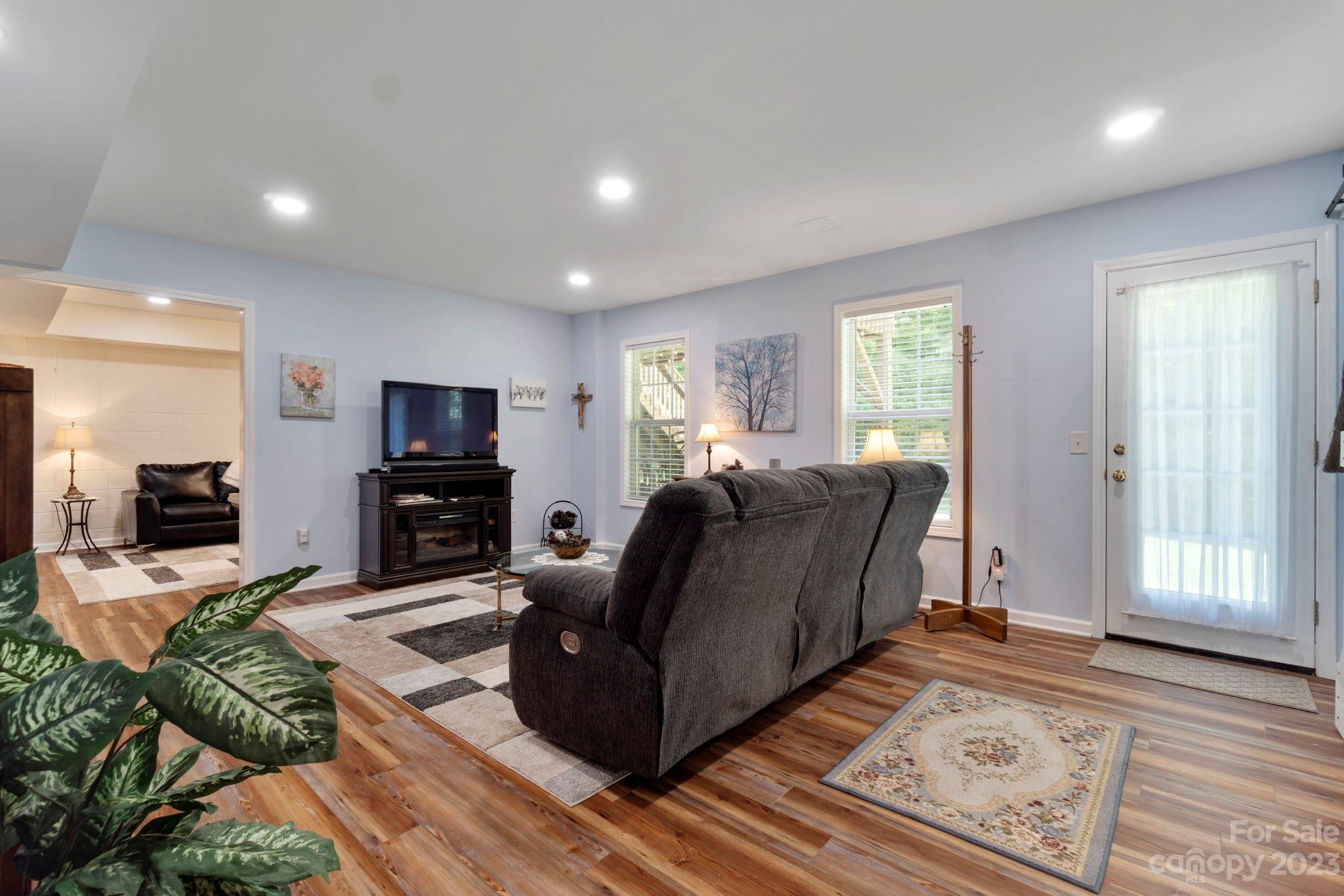 6521 Emory Drive Hickory, NC 28601 - Photo 23 of 28