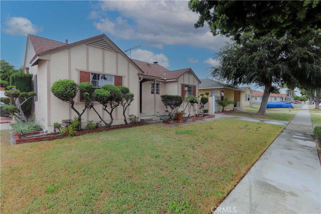 10817 Leffingwell Road Norwalk, CA 90650 - Photo 3 of 27