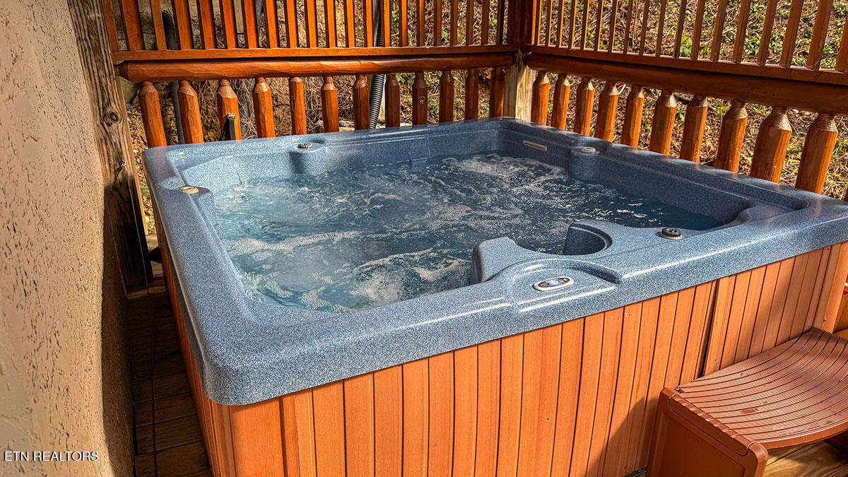 1352 Timberwolf Way Sevierville, TN 37876 - Photo 31 of 41 rental-cabin-37