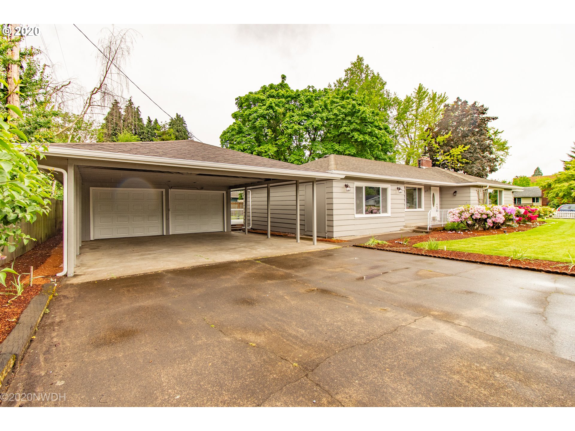 408 Maxwell Road Eugene, OR 97404 - Photo 2 of 32 Gallery Image 2
