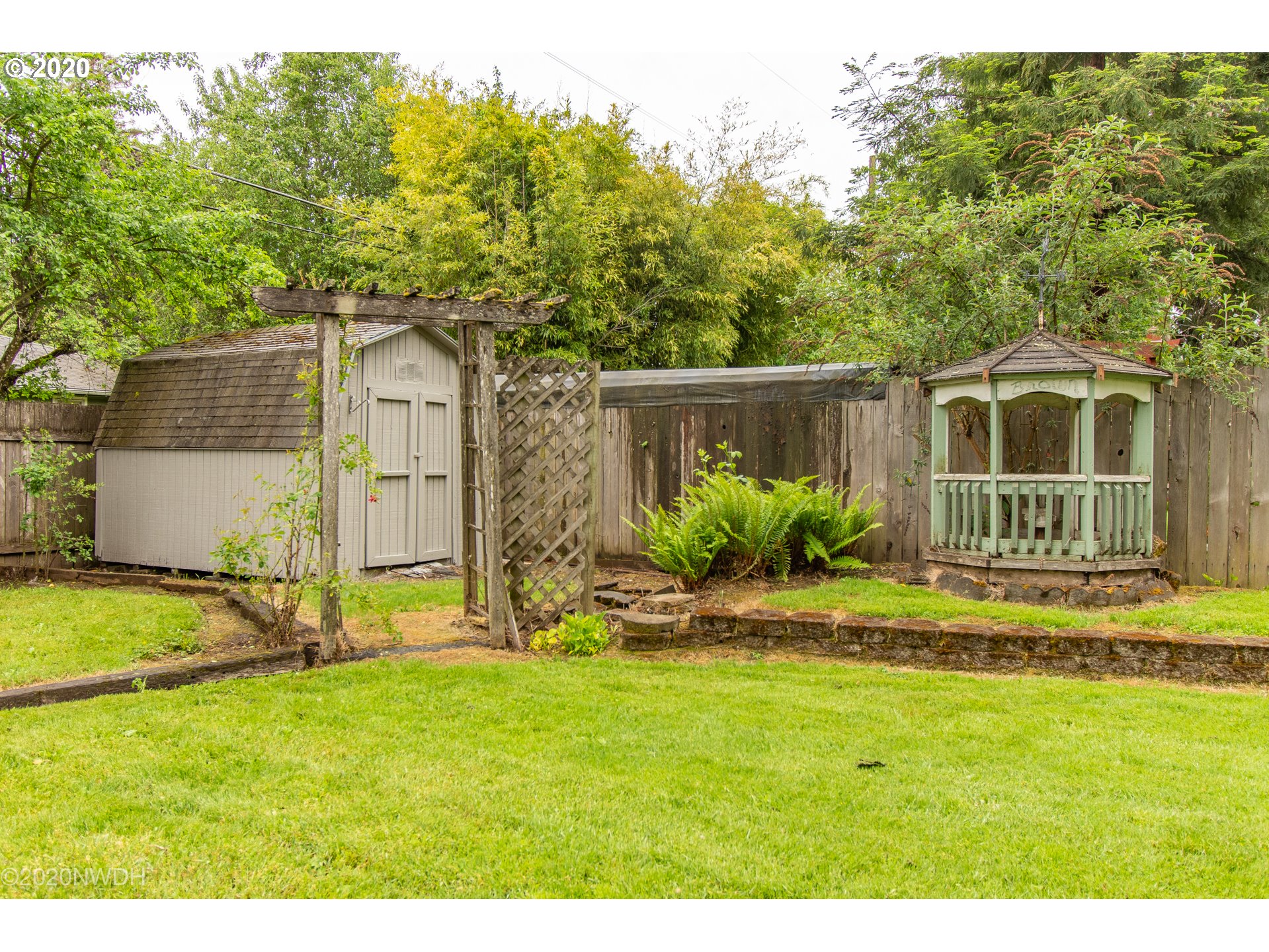 408 Maxwell Road Eugene, OR 97404 - Photo 31 of 32 Gallery Image 31