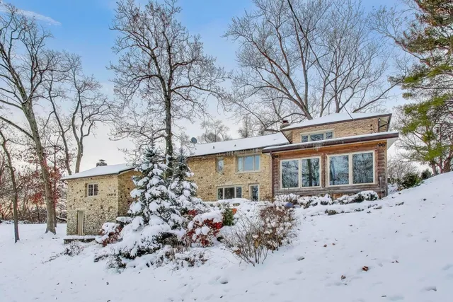 $675,000 | 205 Orchard Road, North Barrington, IL 60010