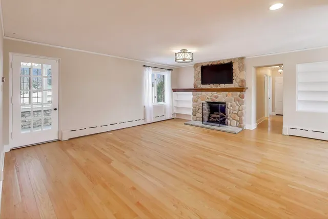 $675,000 | 205 Orchard Road, North Barrington, IL 60010