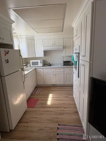 $185,000 | 67 Amherst Lane, Unit B, Monroe Township, NJ 08831