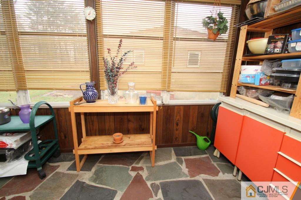 16 Gales Road Edison, NJ 08837 - Photo 6 of 25 a dining room with furniture and a window