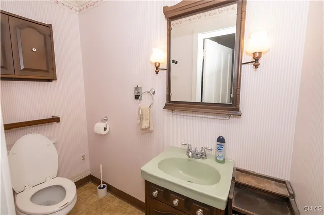 $299,900 | 114 South Park Street, Fayetteville, NY 13066