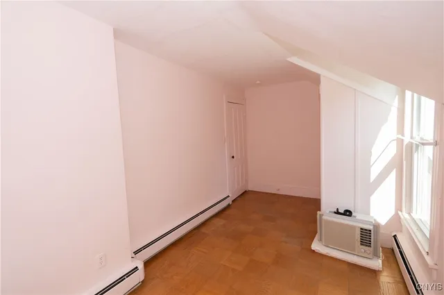 $299,900 | 114 South Park Street, Fayetteville, NY 13066