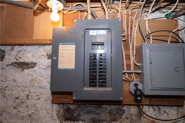 $299,900 | 114 South Park Street, Fayetteville, NY 13066