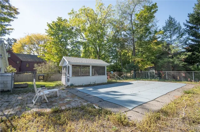 $299,900 | 114 South Park Street, Fayetteville, NY 13066