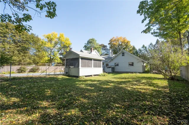 $299,900 | 114 South Park Street, Fayetteville, NY 13066