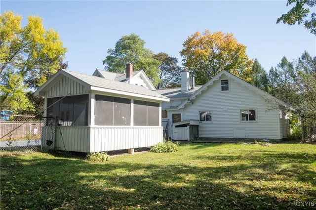 $299,900 | 114 South Park Street, Fayetteville, NY 13066