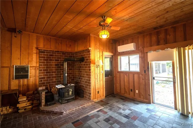 $299,900 | 114 South Park Street, Fayetteville, NY 13066