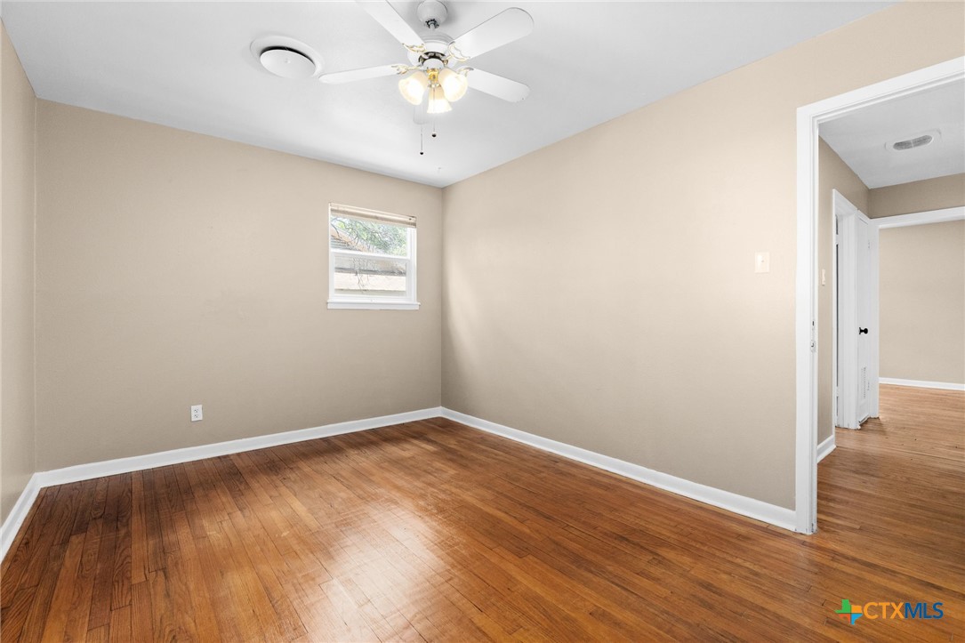 1301 West Lane Killeen, TX 76549 - Photo 14 of 26