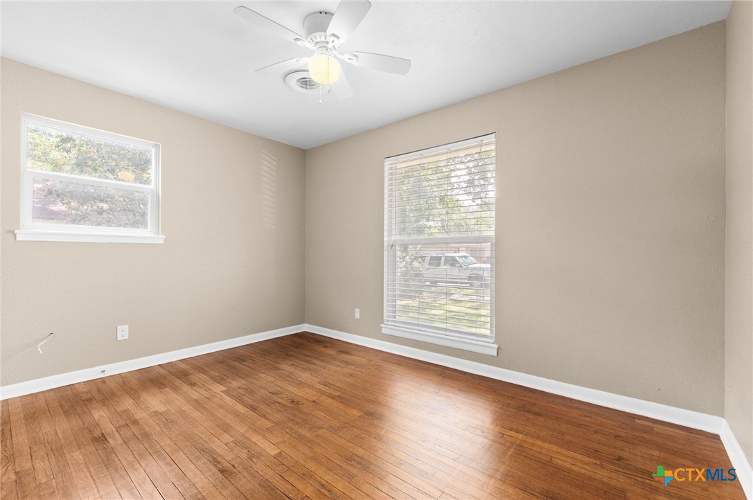 1301 West Lane Killeen, TX 76549 - Photo 20 of 26