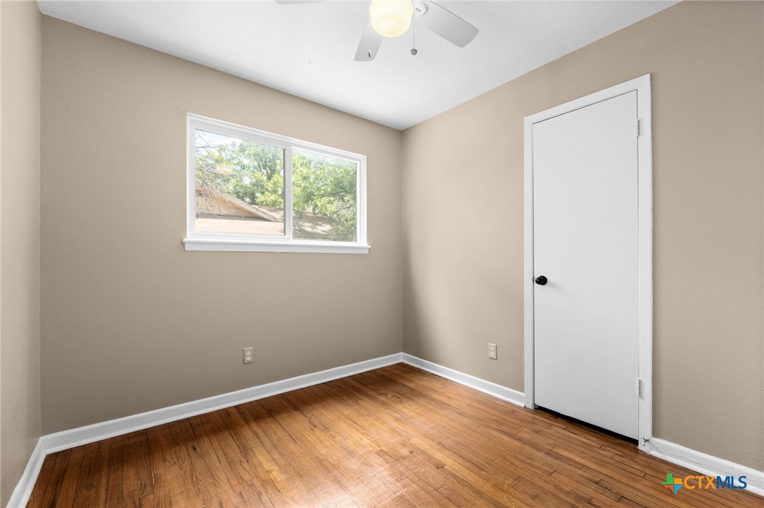 1301 West Lane Killeen, TX 76549 - Photo 5 of 26