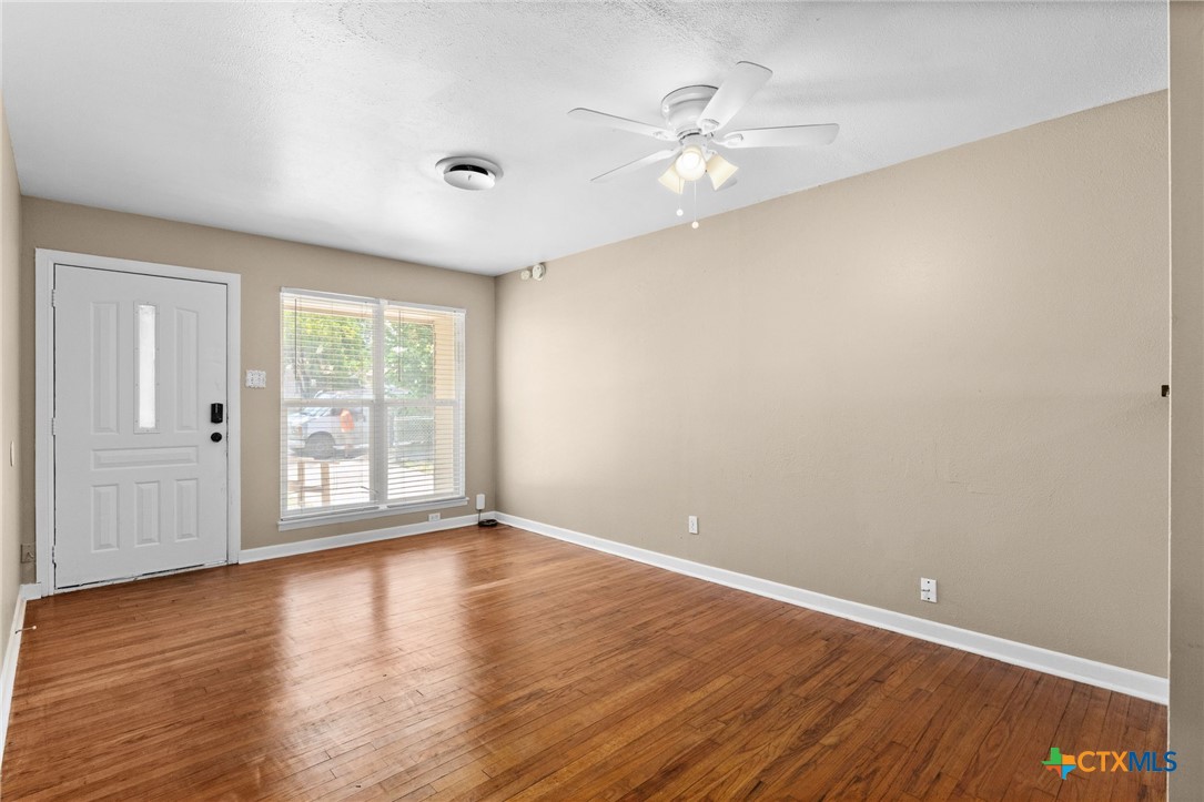 1301 West Lane Killeen, TX 76549 - Photo 6 of 26