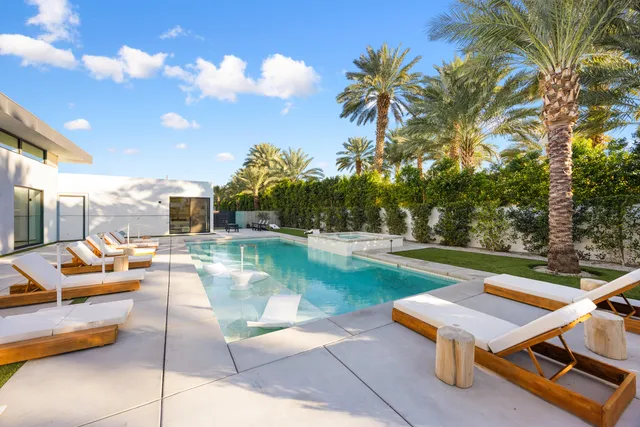 $4,184,900 | 80895 Kiwi Court, La Quinta, CA 92253