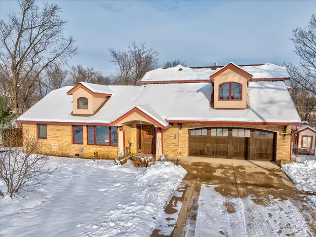 $825,000 | 10200 County Hwy Y, Mazomanie, WI 53560