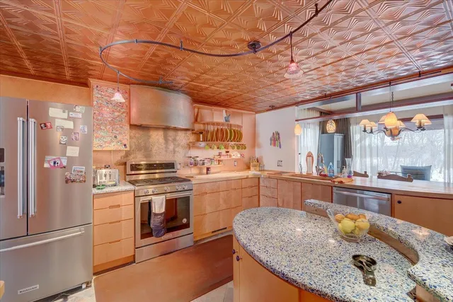 $825,000 | 10200 County Hwy Y, Mazomanie, WI 53560