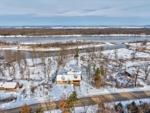 $825,000 | 10200 County Hwy Y, Mazomanie, WI 53560
