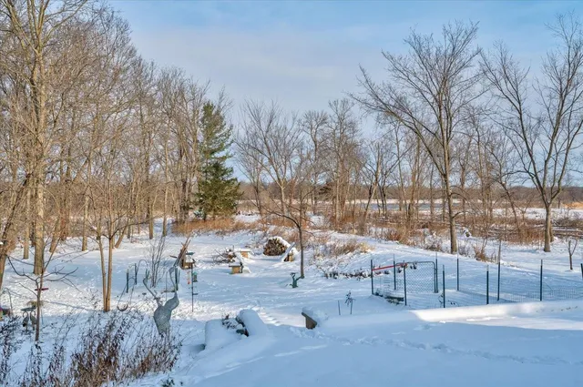 $825,000 | 10200 County Hwy Y, Mazomanie, WI 53560