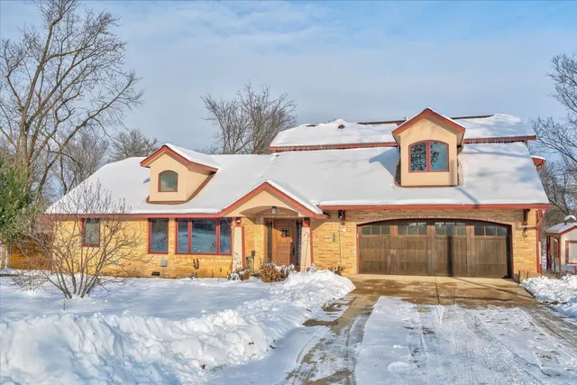 $825,000 | 10200 County Hwy Y, Mazomanie, WI 53560