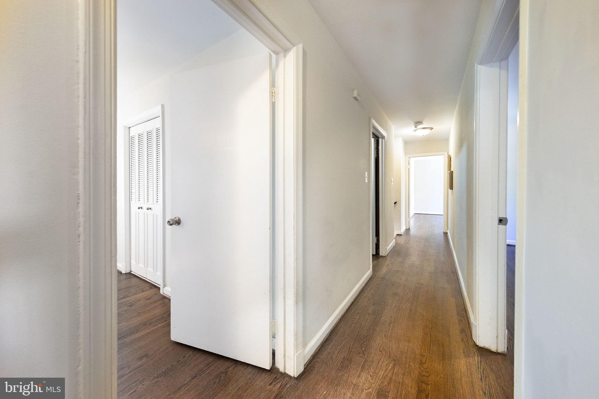 7104 Bock Road Fort Washington, MD 20744 - Photo 37 of 46 Upper Level Hallway