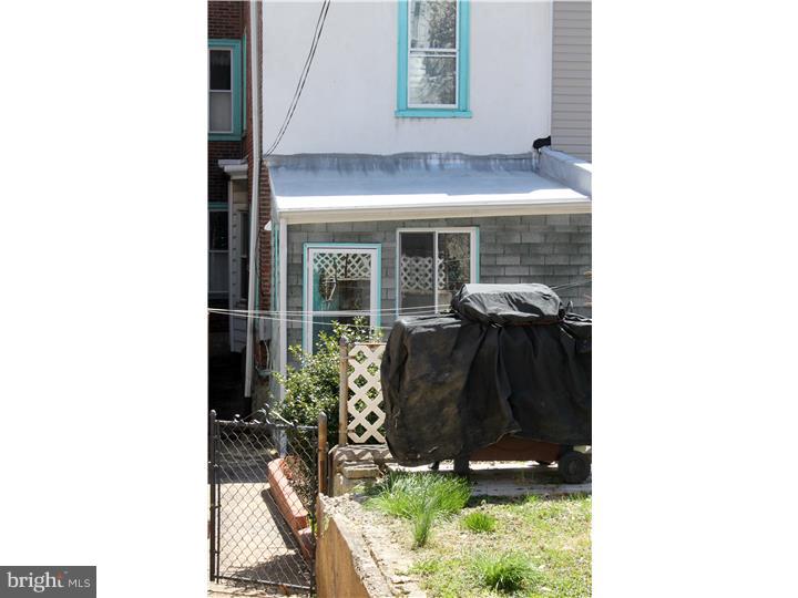 259 Rochelle Avenue Philadelphia, PA 19128 - Photo 4 of 8 Exterior Back