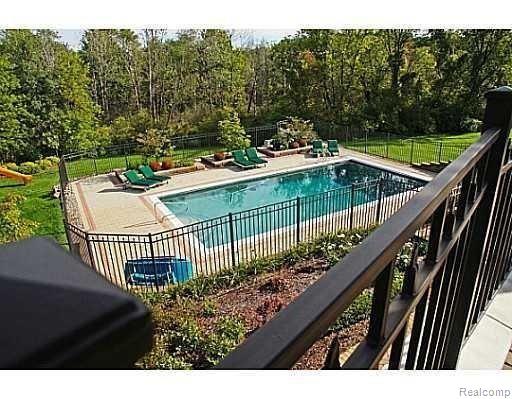 7235 Ridge Line Circle Dexter, MI 48130 - Photo 60 of 64 60.jpg