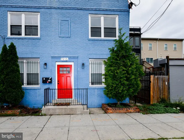 $2,900 | 1916 West Virginia Avenue Northeast, Unit 2, Washington, DC 20002