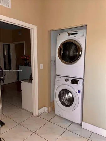 $2,600 | 6940 Northwest 179th Street, Unit 3087, Hialeah, FL 33015