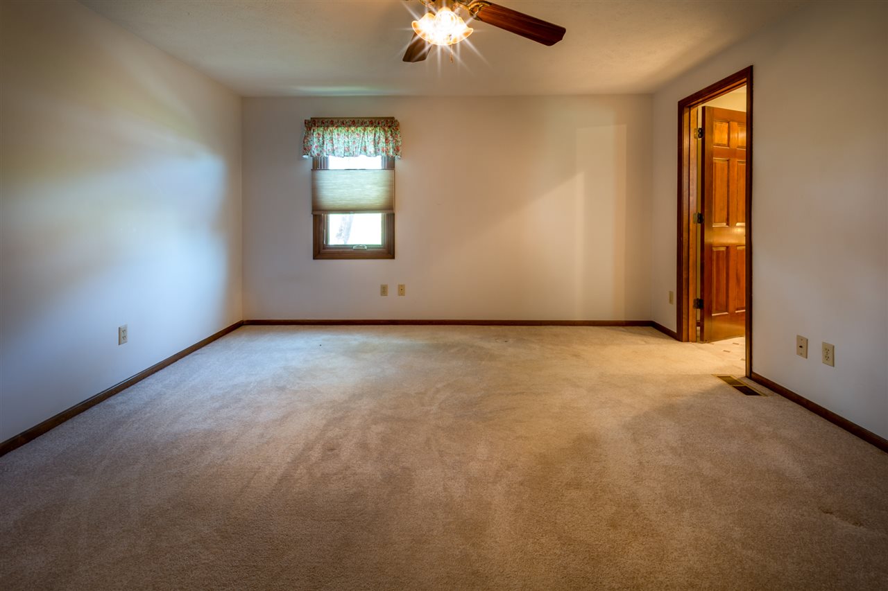 4531 Thompson Road Fort Wayne, IN 46816 - Photo 20 of 36