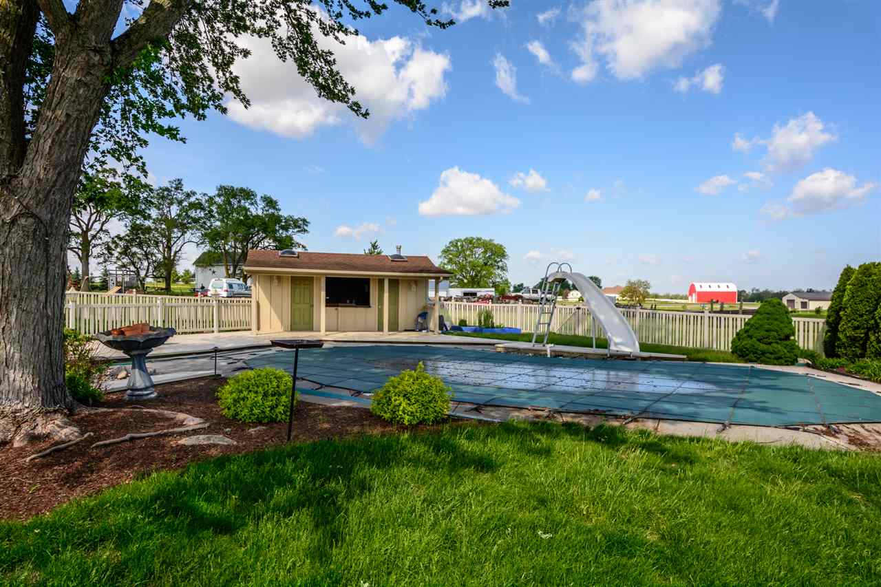 4531 Thompson Road Fort Wayne, IN 46816 - Photo 3 of 36