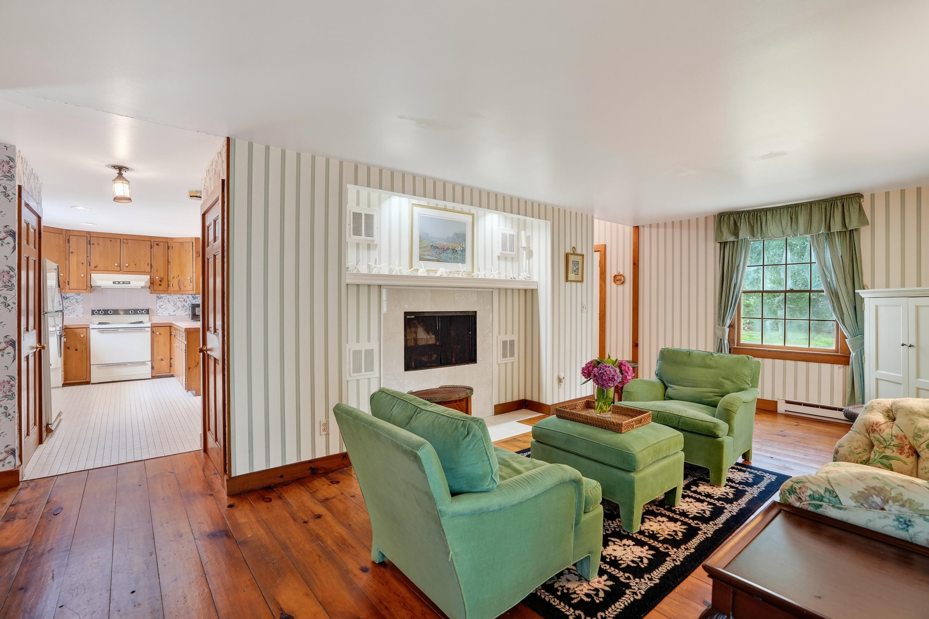 9 Marthas Road Edgartown, MA 02539 - Photo 5 of 26 5.1