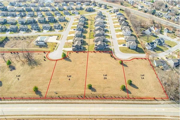 $180,000 | 1700 Northeast Bluff Street, Lee's Summit, MO 64086