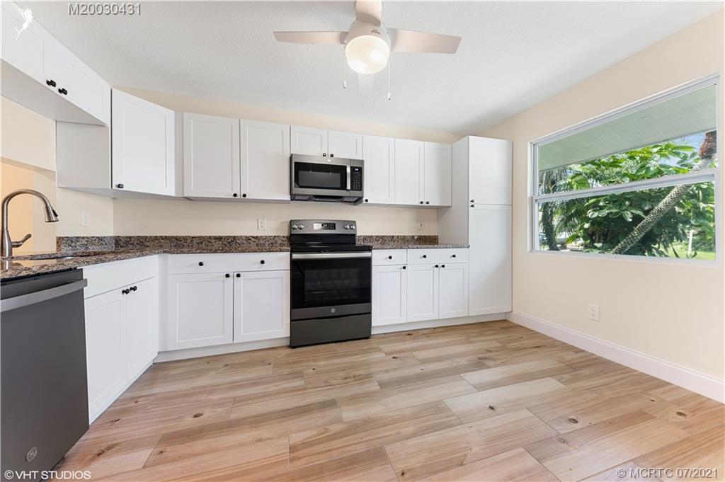 4466 Southeast Village Road Stuart, FL 34997 - Photo 10 of 20 Gallery Image 10