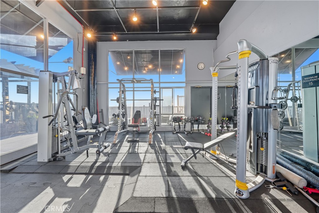 7250 Franklin Avenue, Unit 1203 Los Angeles, CA 90046 - Photo 35 of 37 a very nice looking room with many windows